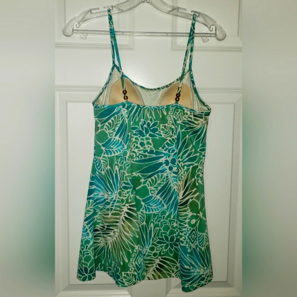 IT FIGURES! CUTE SWIM DRESS - Picture 2 of 5